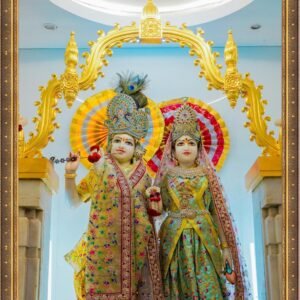 Lord Krishna 0014 <br>Size: 70x100cm <br>Type: Laminated vinyl print framing